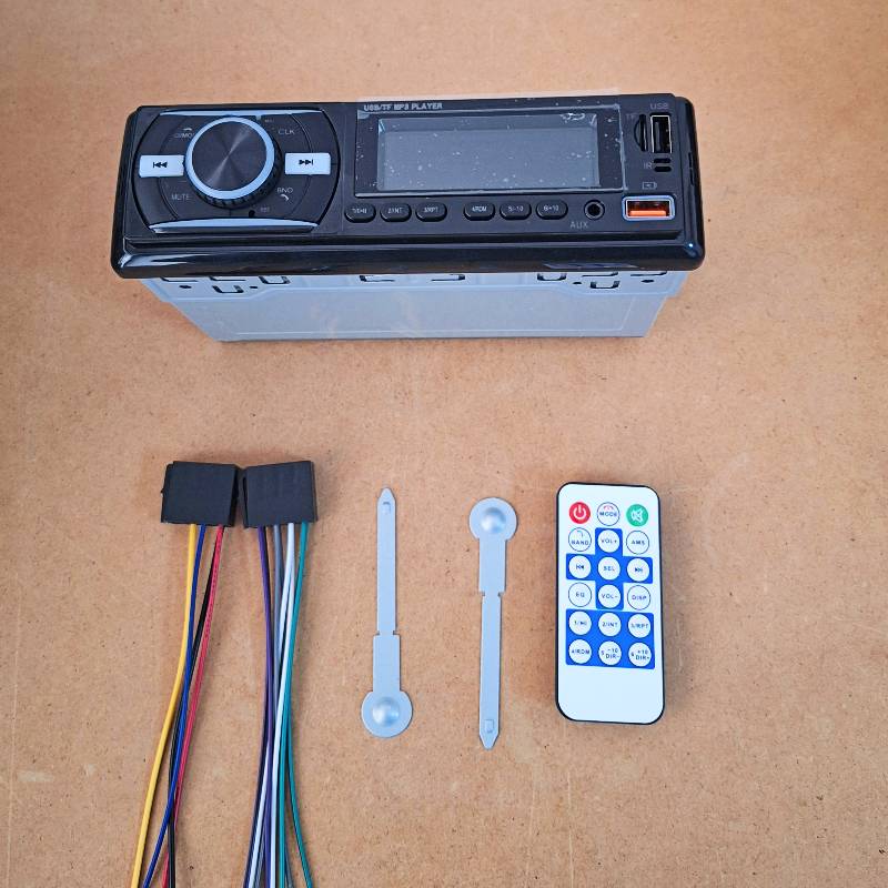 Mp3 player auto RGB cu bluetooth, 2 x USB, AUX, casetofon auto, microSD, Radio, 4x60W 11